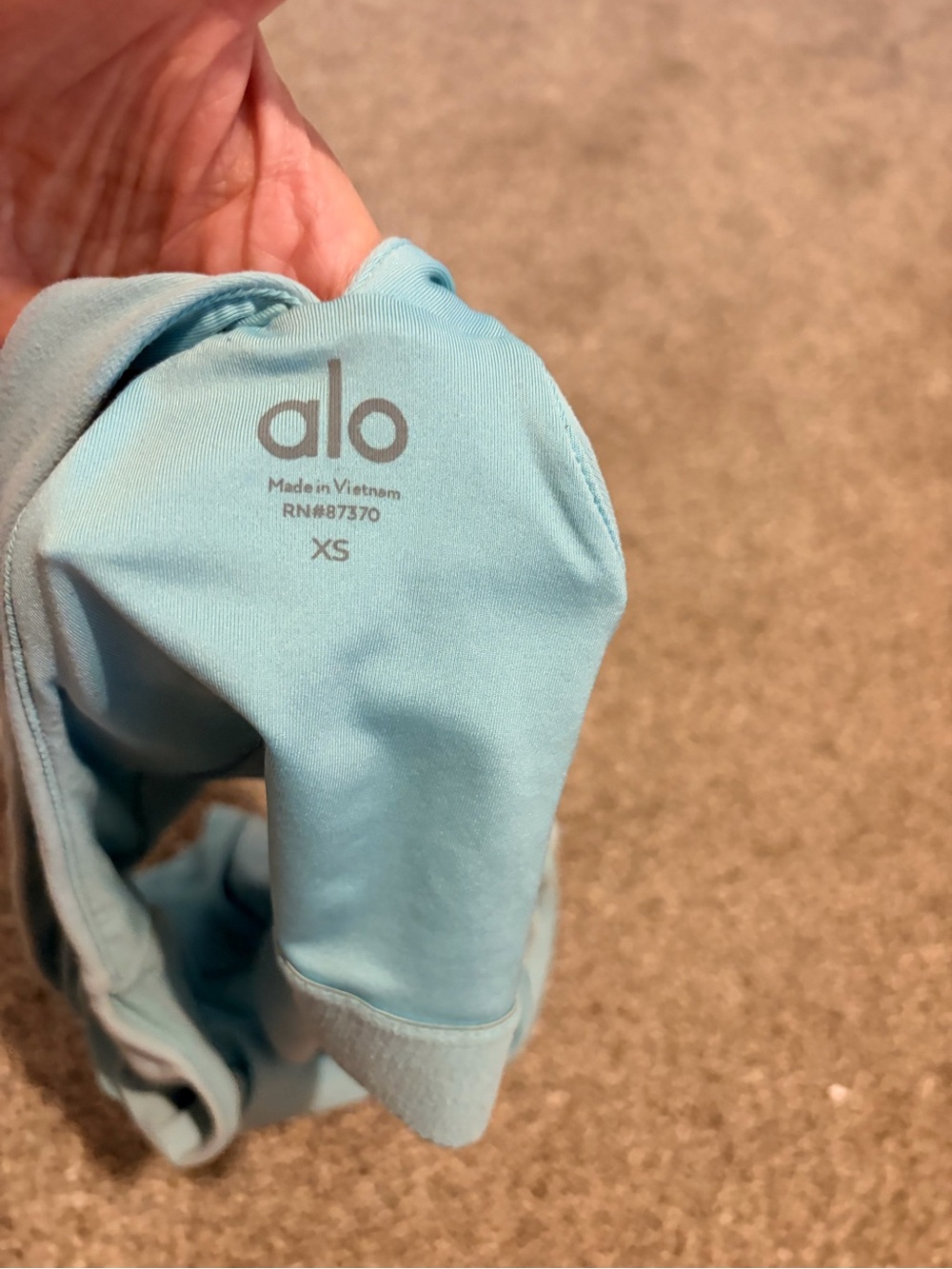 ALO Yoga Powder Blue V-Neck Sports Bra & High-Waist Leggings Set - Picture 6 of 13